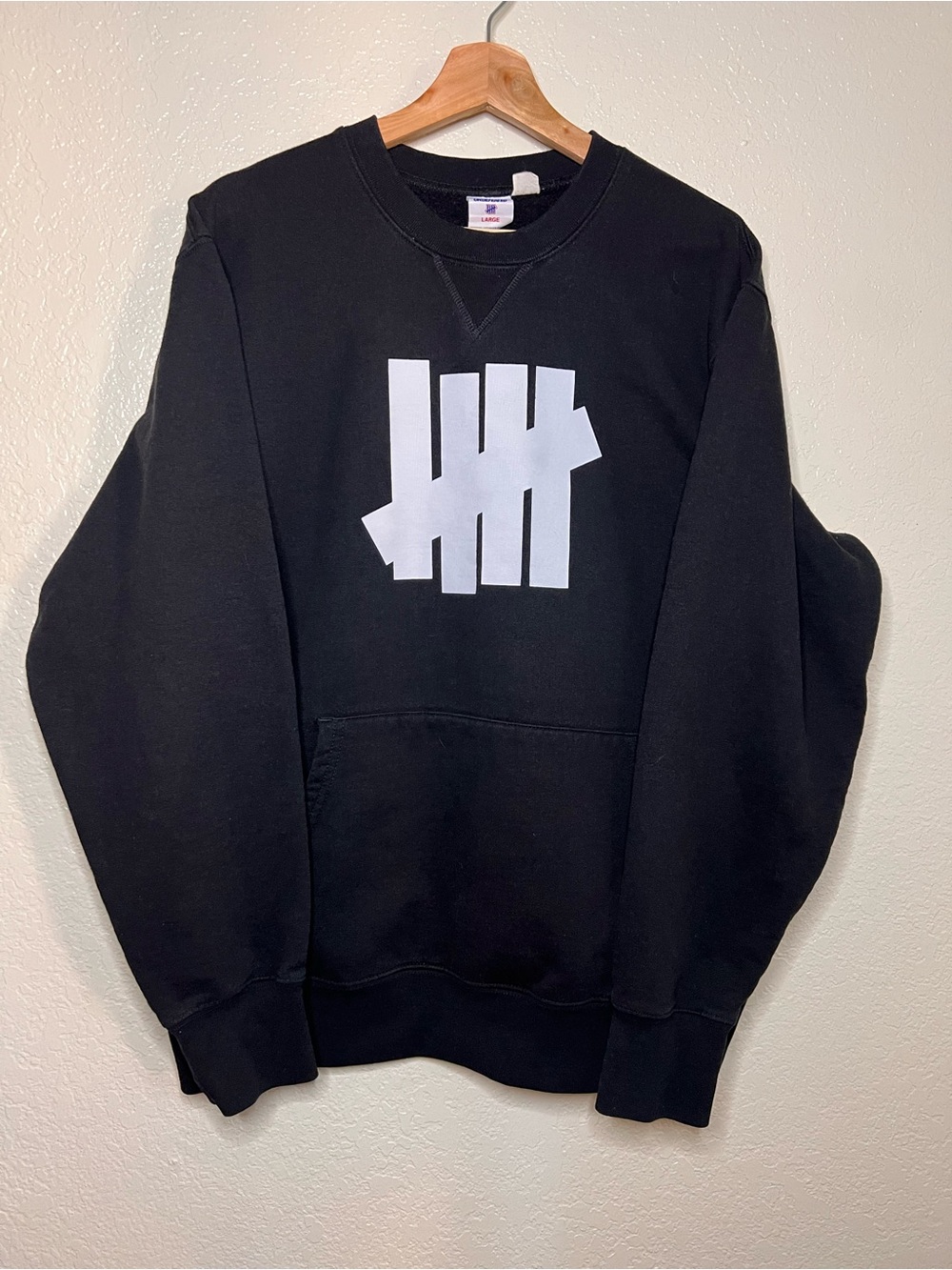 Undefeated 5 Strike Crewneck Sweater Black Size Large